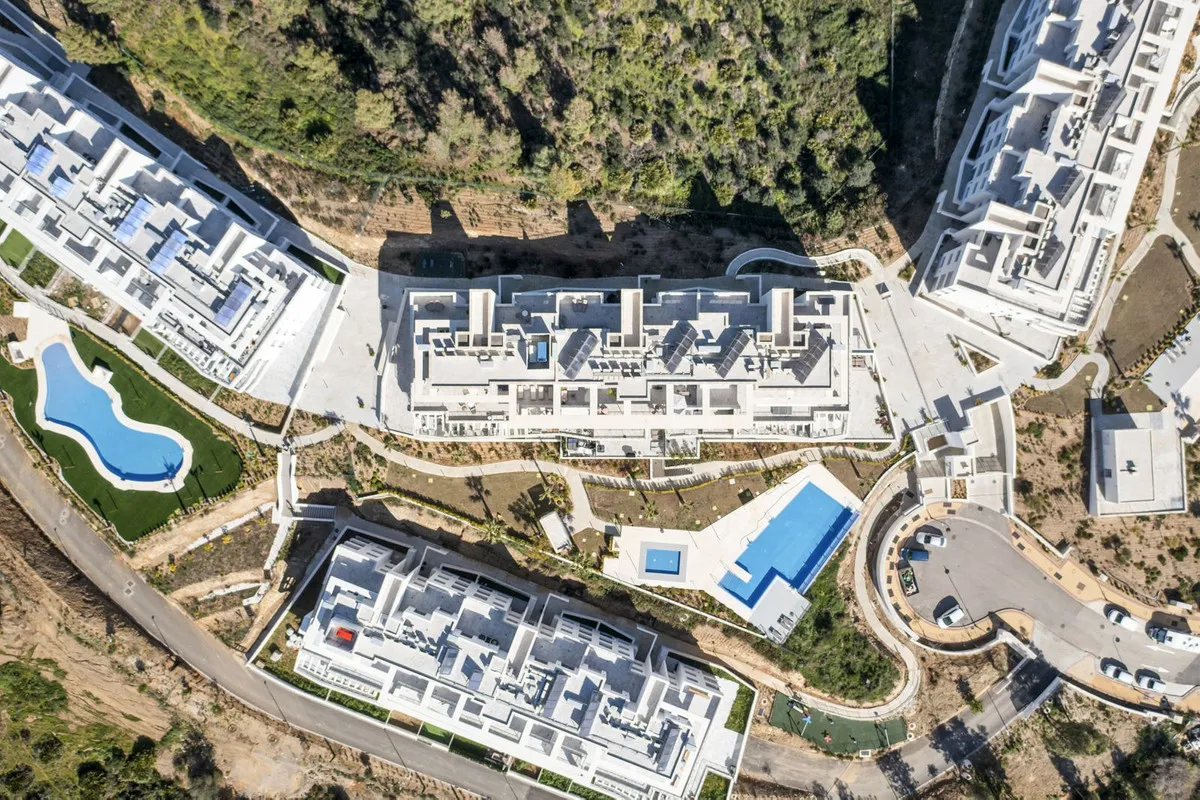 6d1b6777-da47-4b5e-a360-337a402a448f