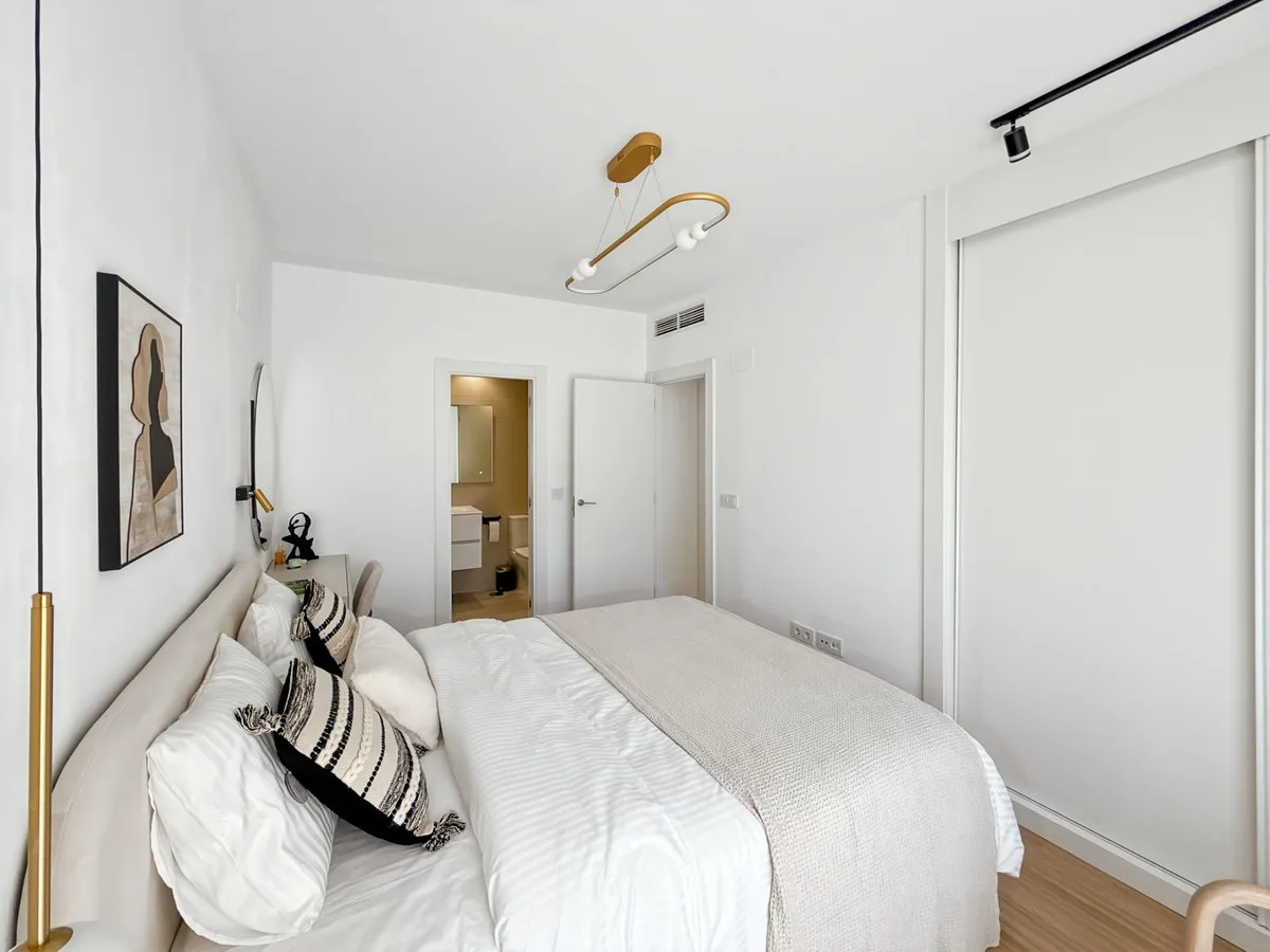 4dea40e3-39e1-4a0a-9a18-c6ef48fe4175