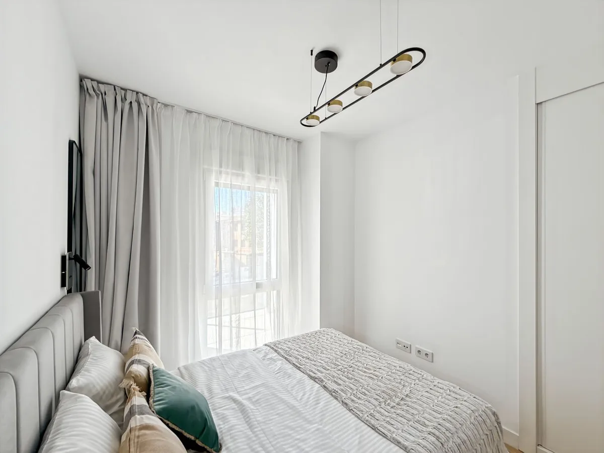 594ce976-fe8e-4e94-94d2-a2c8bc693afa