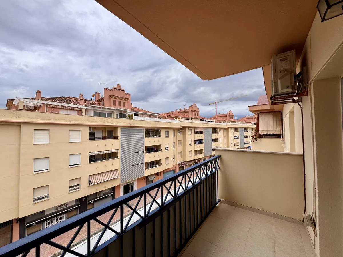 9da7e856-a45e-4bda-a6ef-3acc215f91d4