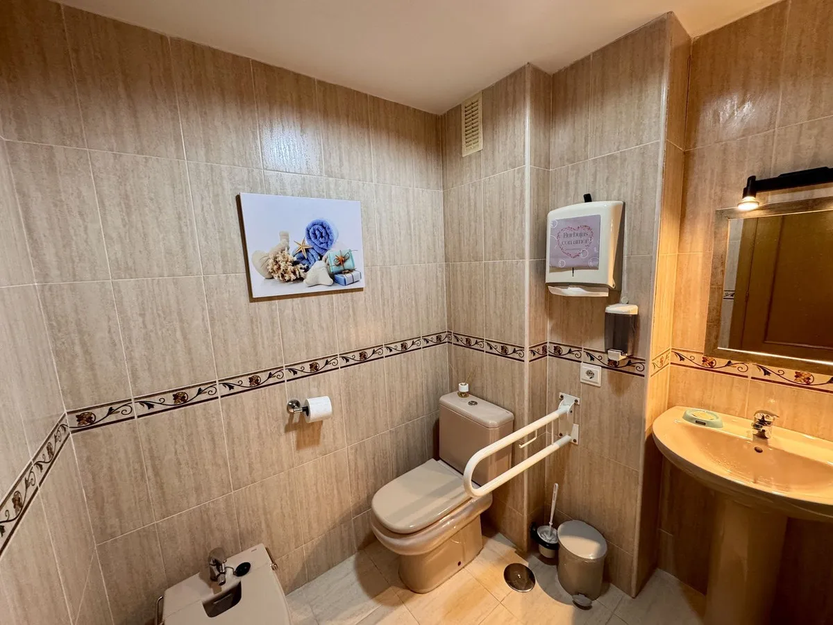 a6af72a9-b097-45eb-8bc0-127c158400d8