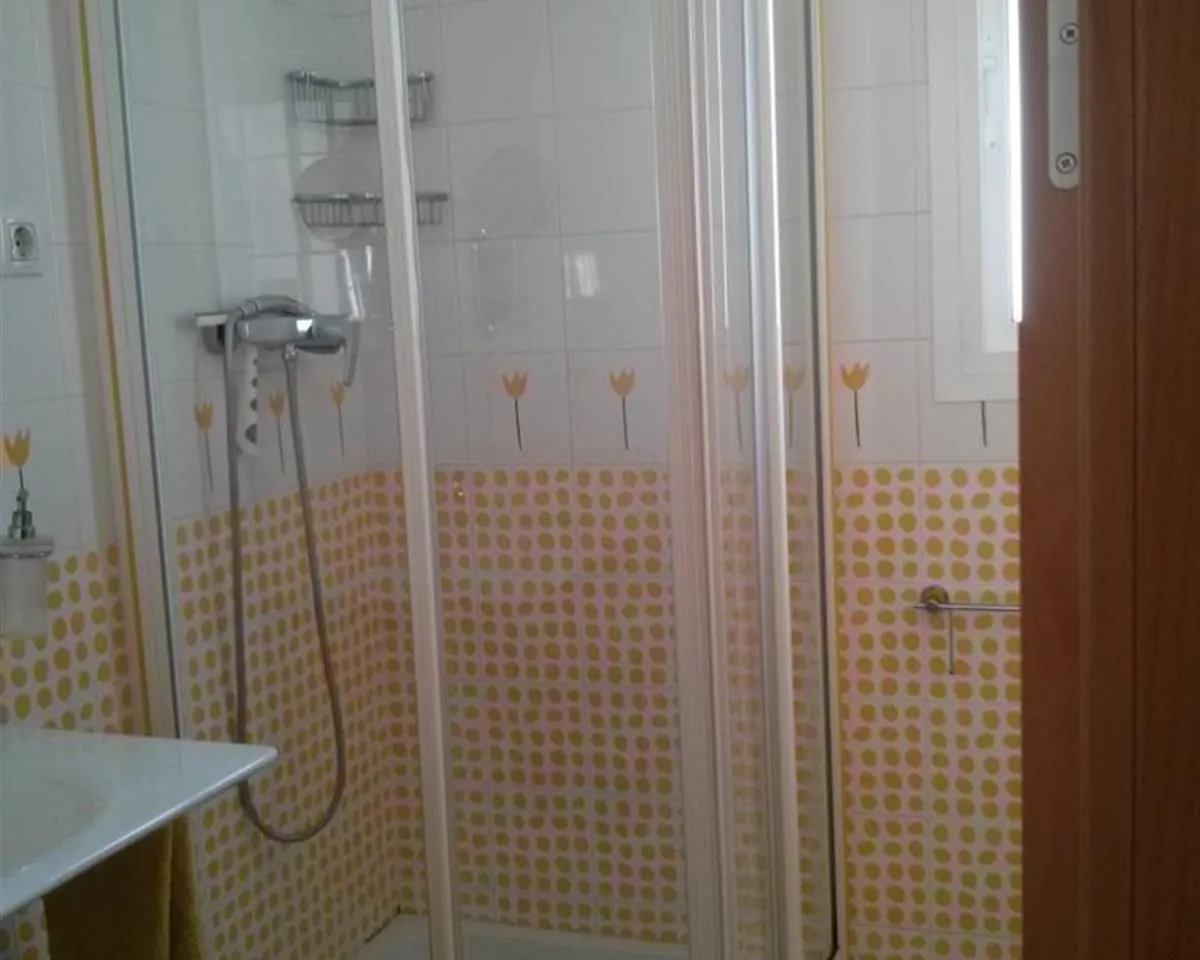 241a3d3a-c4fd-4890-b5fe-5e1456d4b5cd