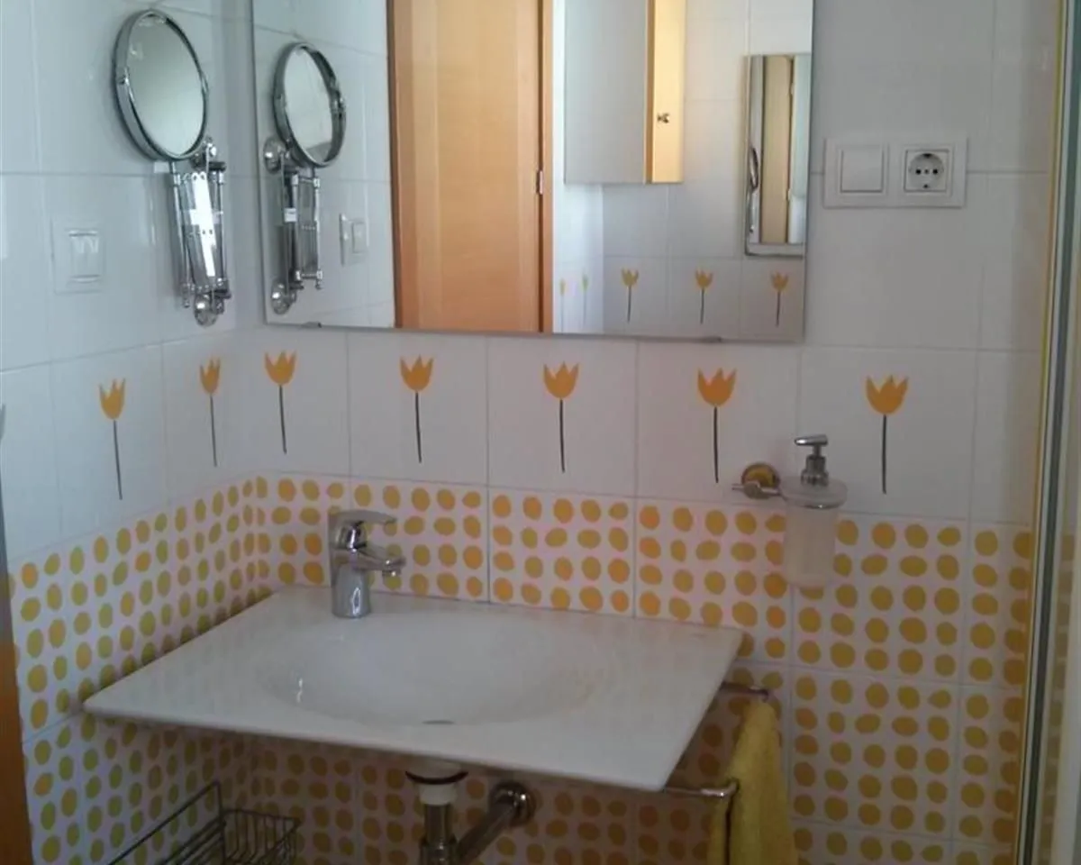 adf8f655-4e9b-4719-9a22-dfba9b0c5e6a