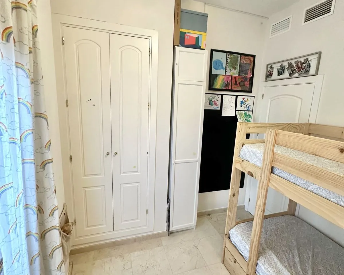 8803c72b-7a93-4586-83af-c5e5fbee6132