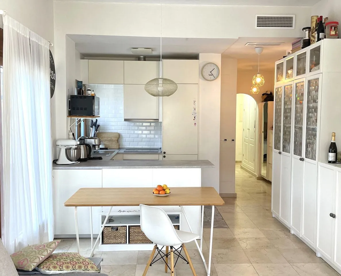 e3f75982-1eb7-4e2c-aef4-6921d5c85a2b