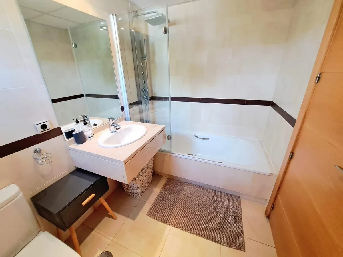 0e212884-89b5-4eeb-be3b-a6d06d147783