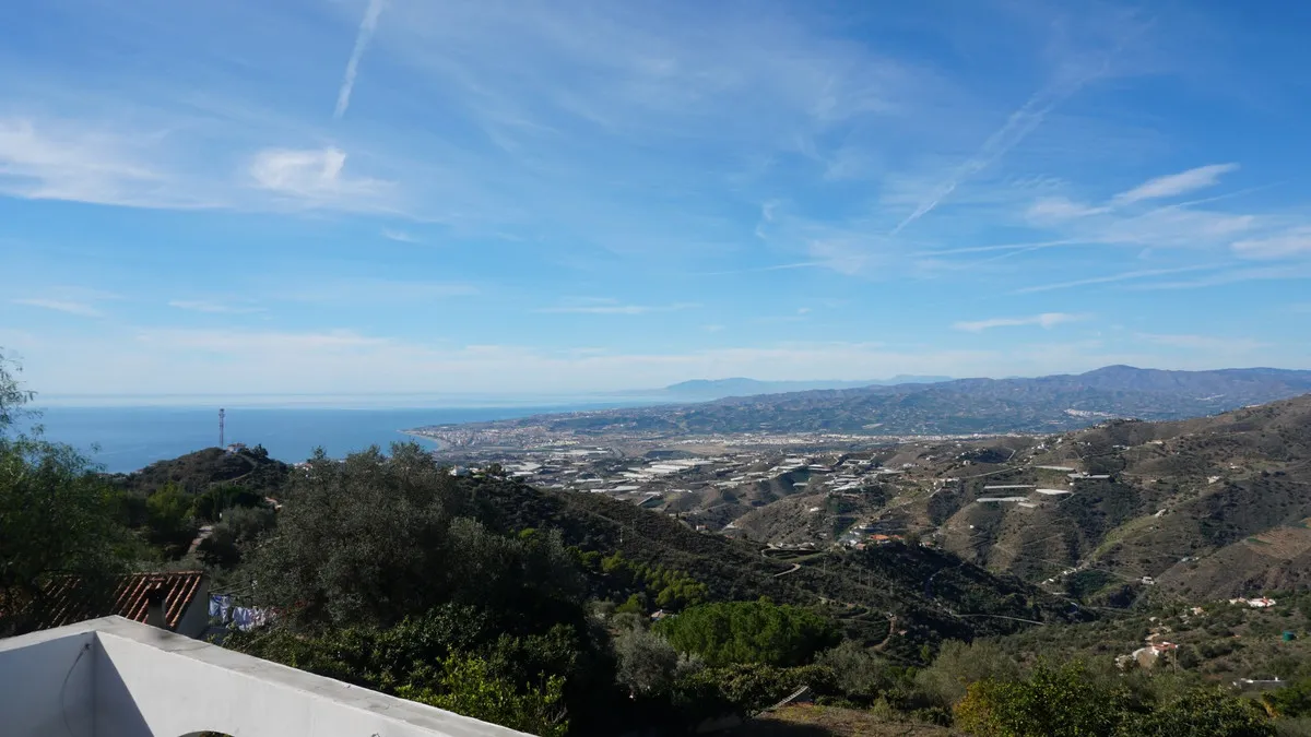 9eccf6a5-d33c-40f3-81ad-36d2391dd504