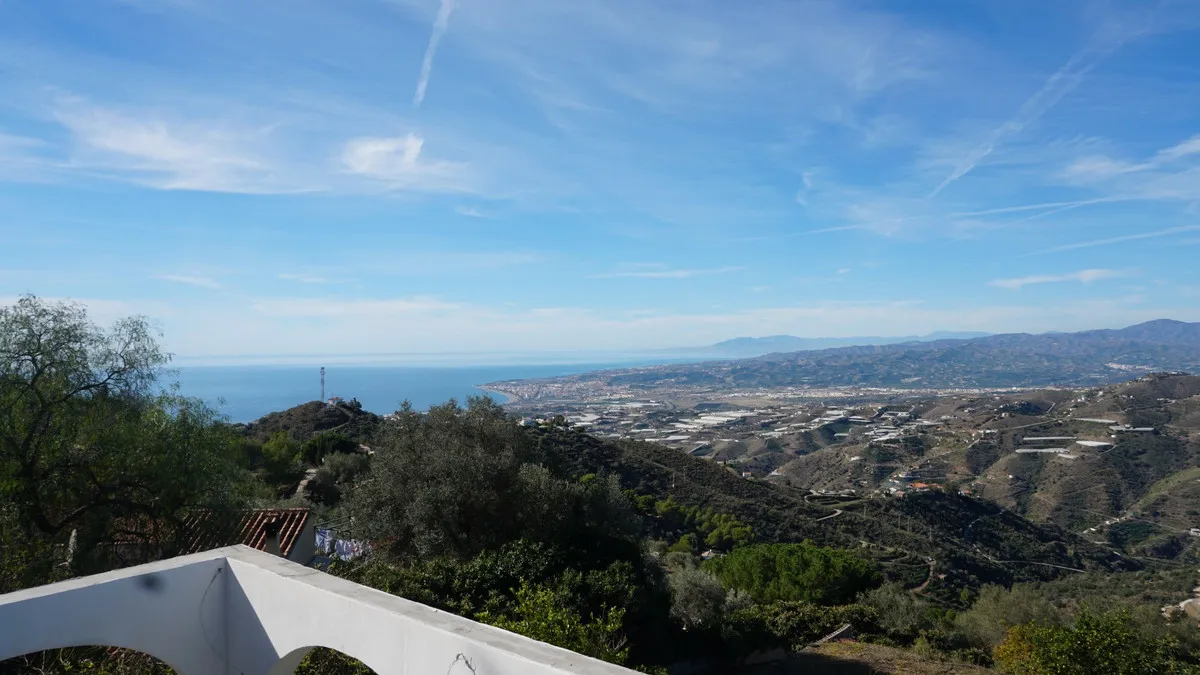 d29737bc-a3c2-4308-a1e5-efa70f35037c