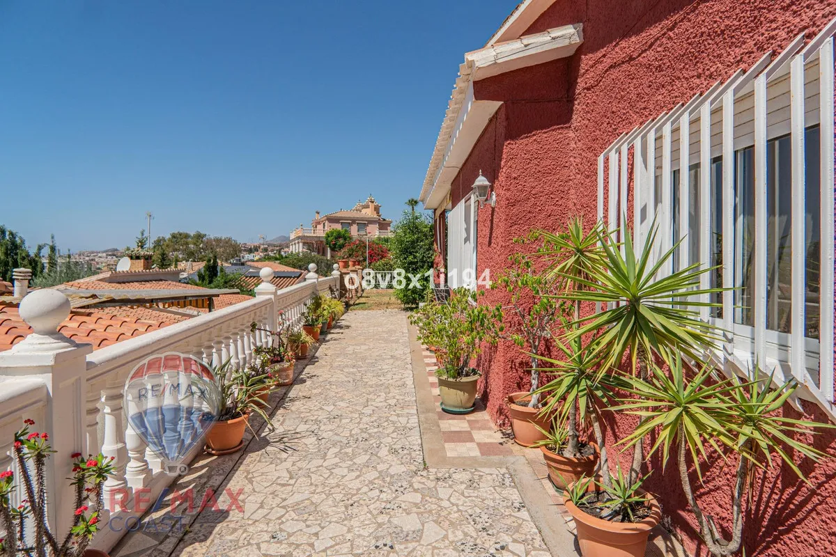 f25fe383-724f-49b4-8e3f-dc557c6b66a1