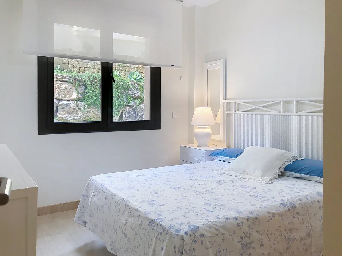 3ff44d27-569b-433f-b037-681269220977