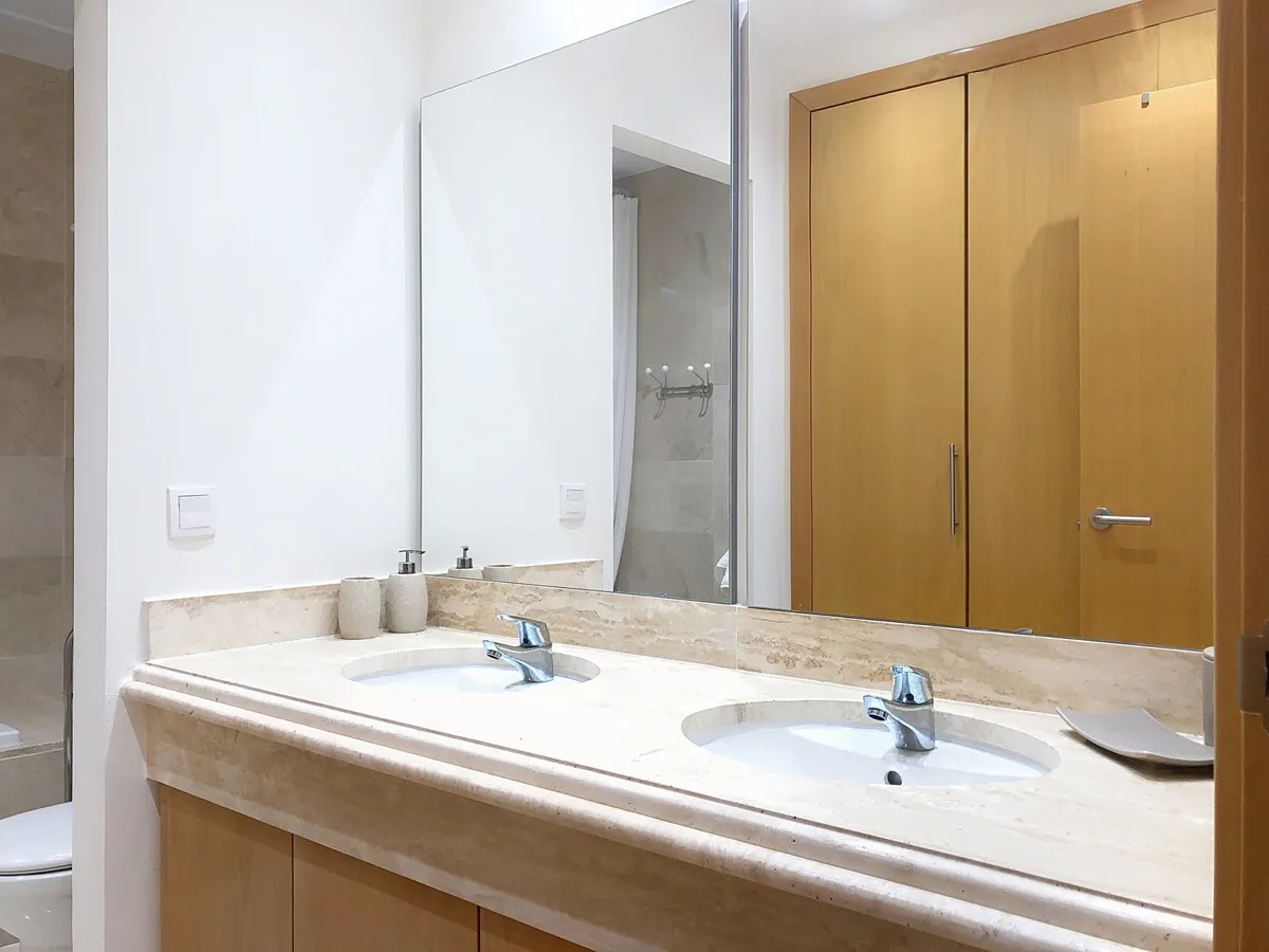 9c829b0c-9cfd-4406-801b-43879e80d7b8