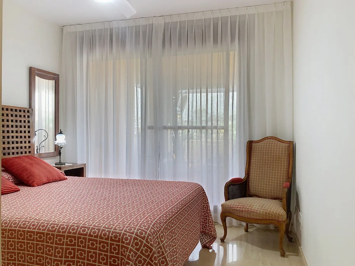 b4fca380-4eaa-420a-9e55-4b02c205fb66