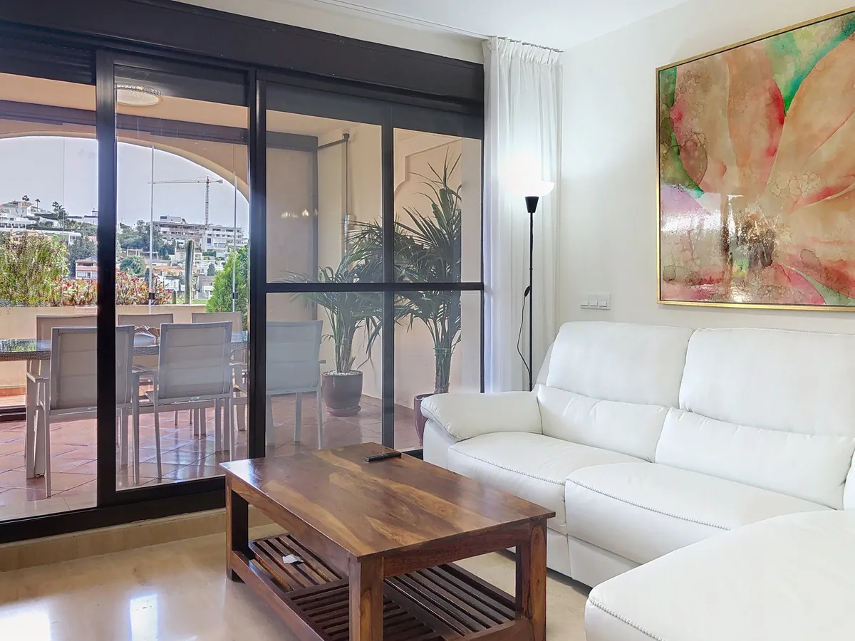 ee5cd2b3-8825-4fe2-b44a-df8ad653b4ec