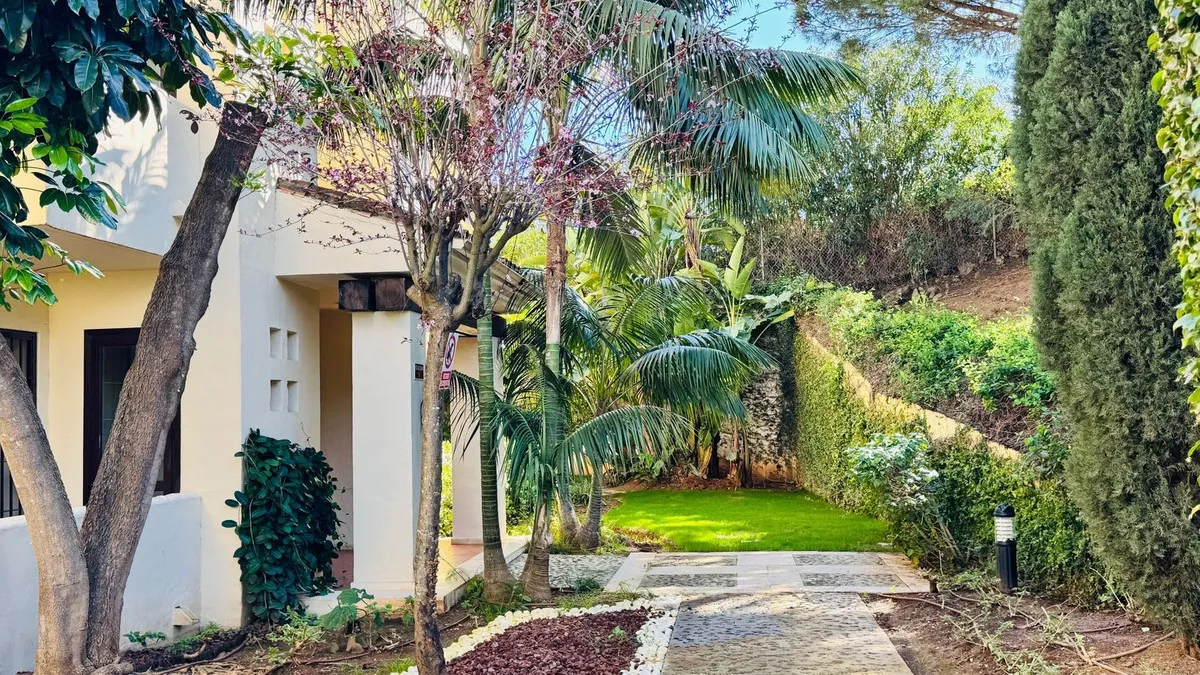 387a21ae-0d7b-434e-8eec-e4f14007e85f