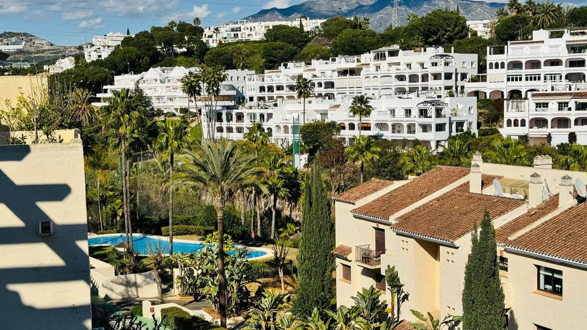 ec77828f-aabd-44dc-8359-33cf6c9947ee