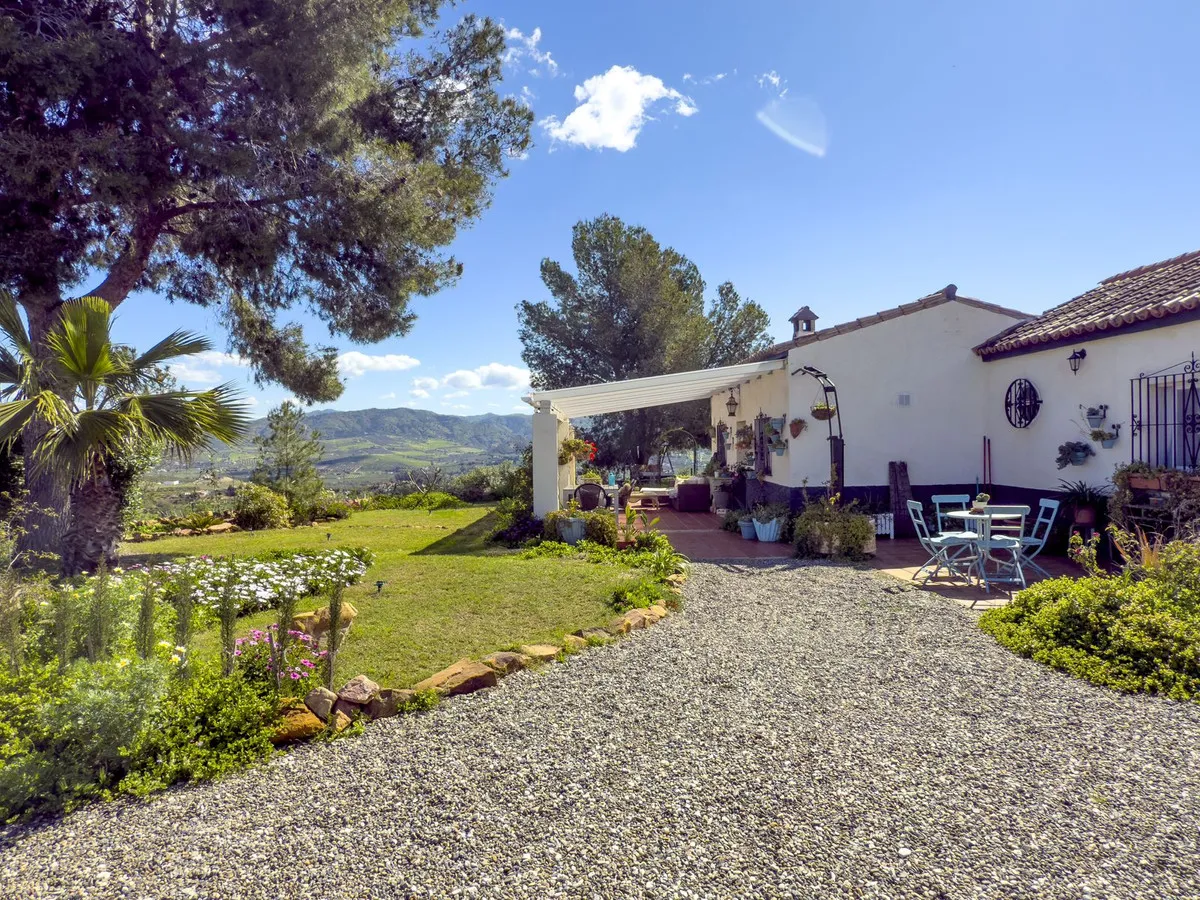 Mountain View Equestrian Retreat in Alora-Pizarra