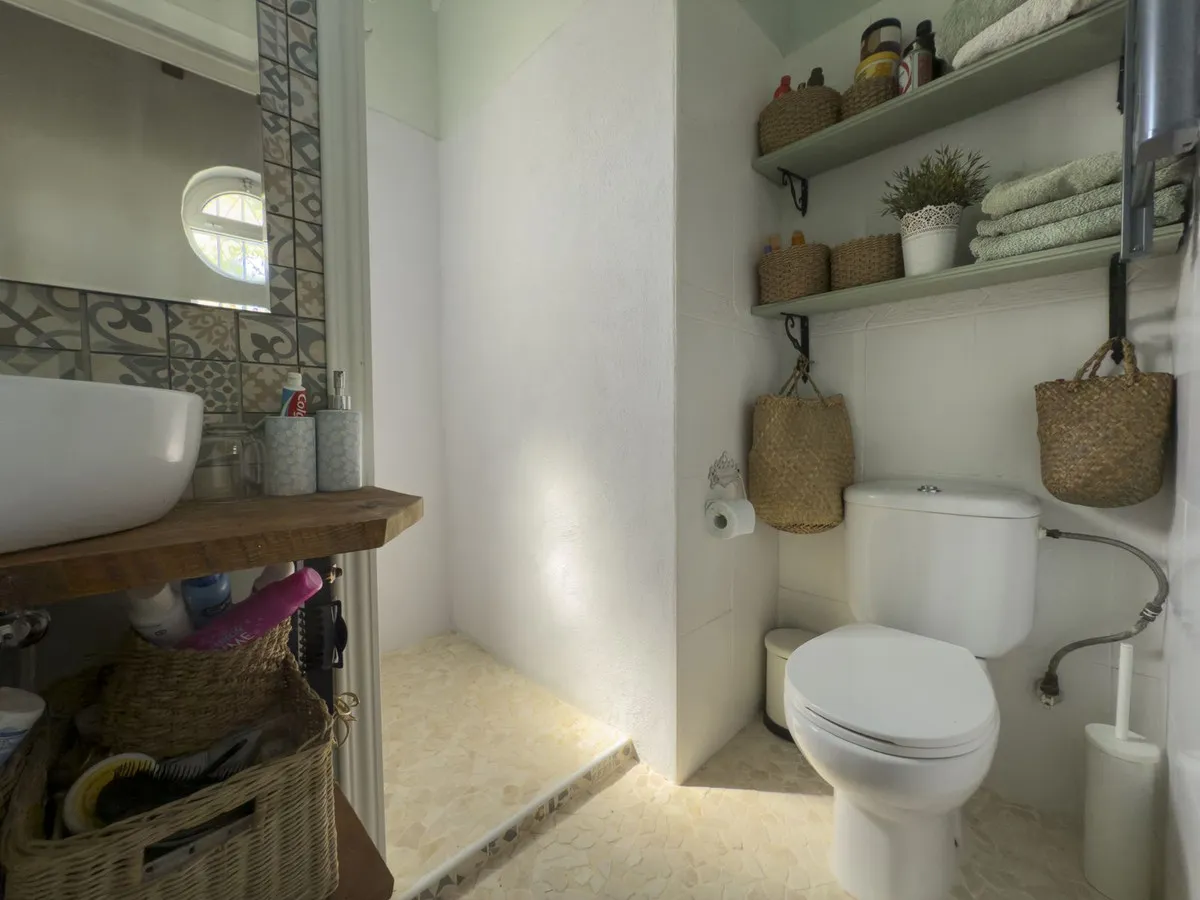 9875c033-b93b-404c-b245-719e648c7c9f