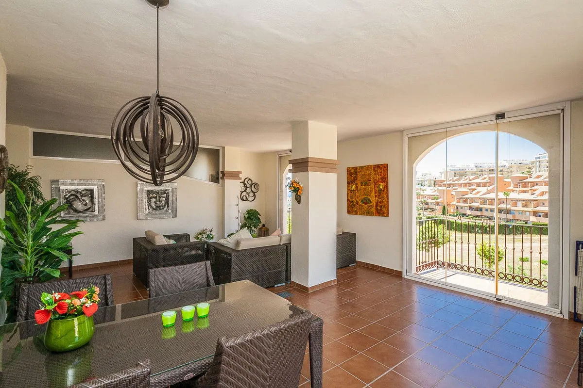 24b69773-d1a2-444f-85c5-7d5bcff02f30