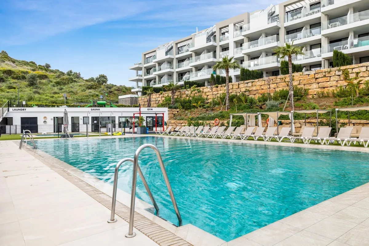 ec53e608-18bc-4c92-8b59-310757282a14