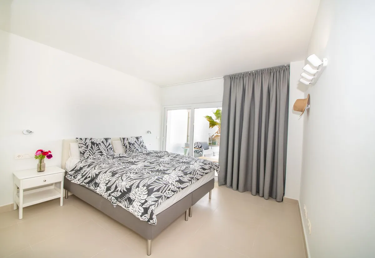 1a467d4d-d372-443a-aeb9-aff03c630d4a