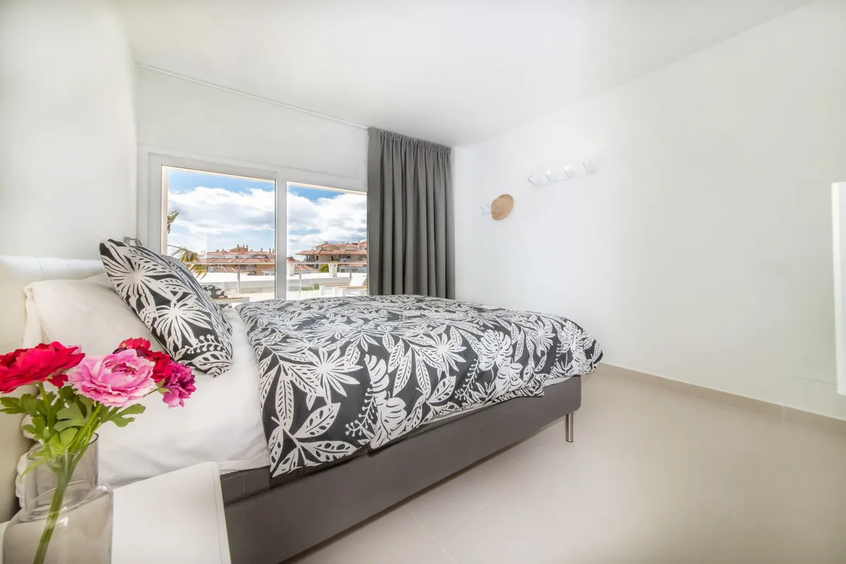 1c6deedc-1a63-4819-81e6-fdd560d8a019