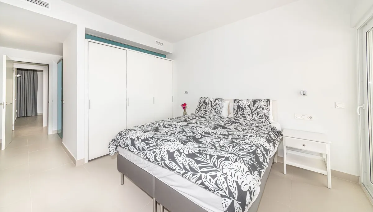 c3ab520f-9278-4c36-adfc-075058ee63a5