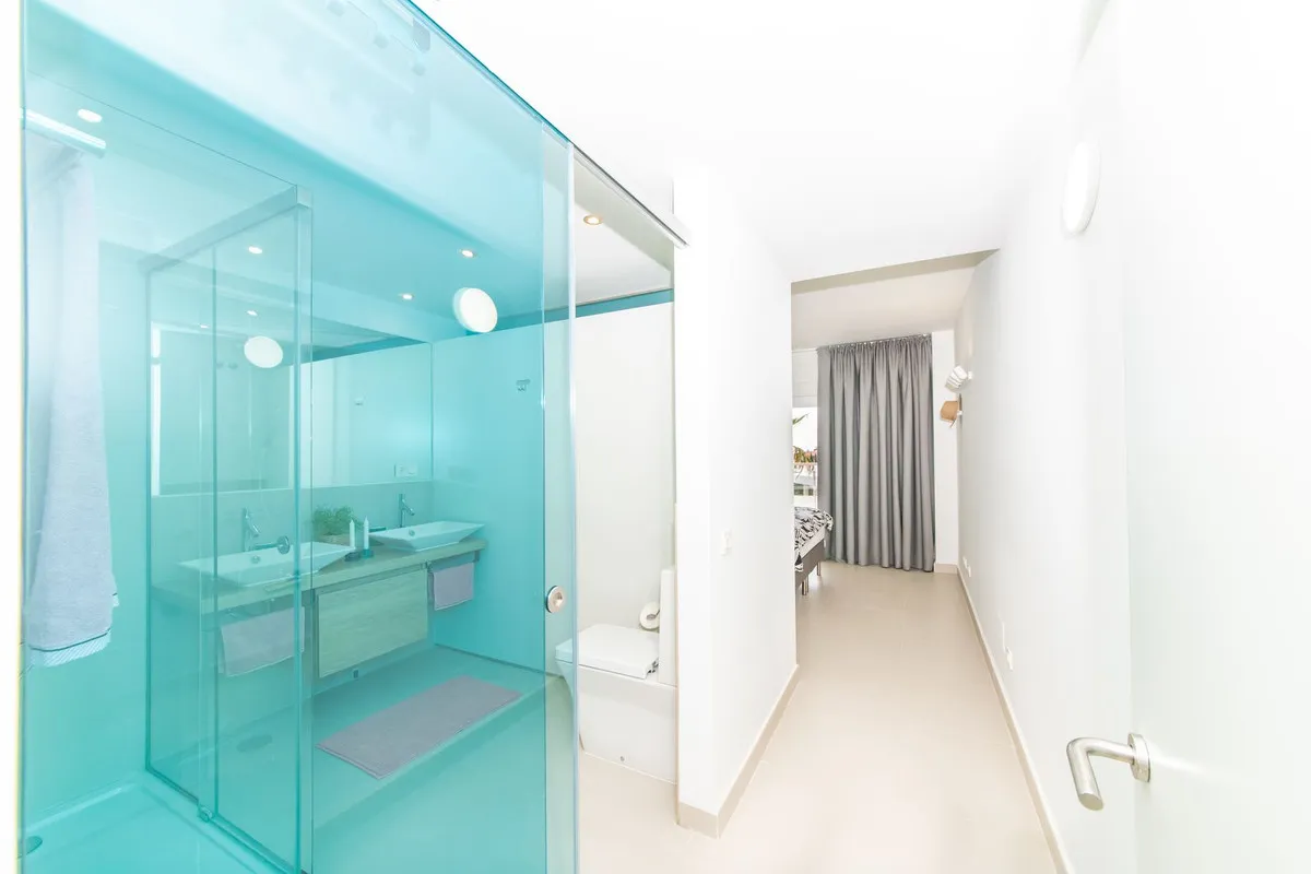 fdf03a5a-bd92-4dcf-9fe5-ade3ee0520de