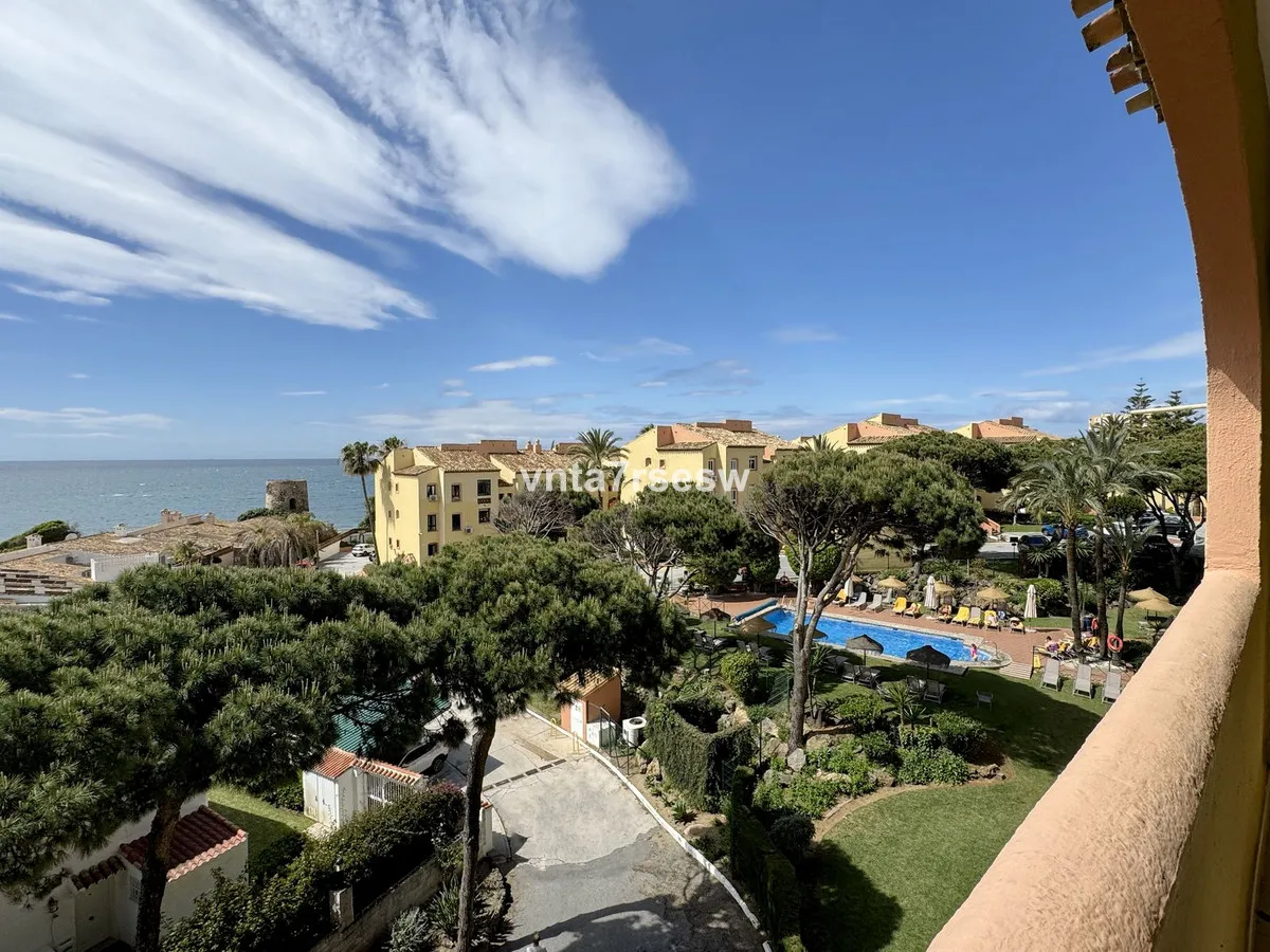 007b1d5c-7a2b-407a-8b64-1c0f5354bb79