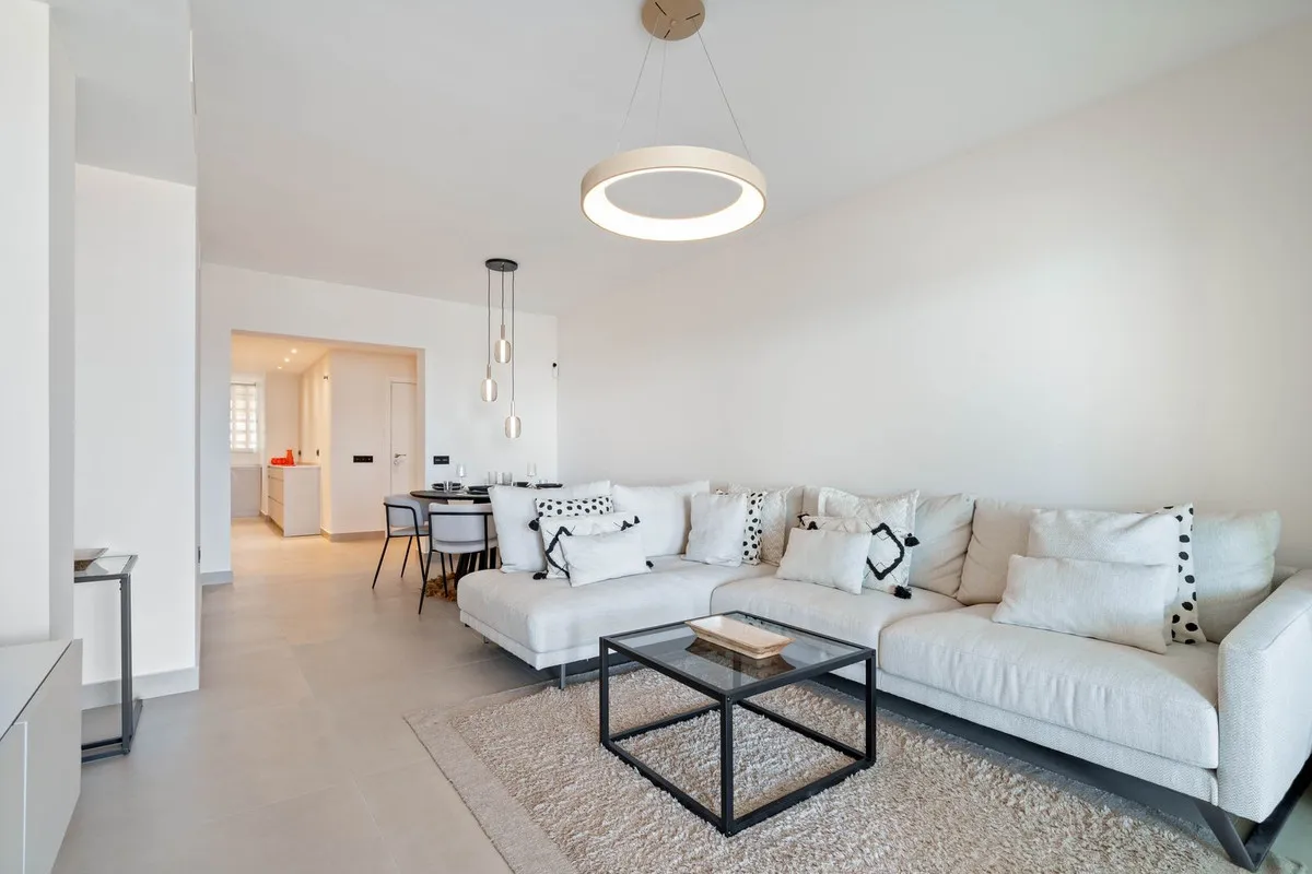 85e10551-003a-494b-85e2-2943bec3b1ba