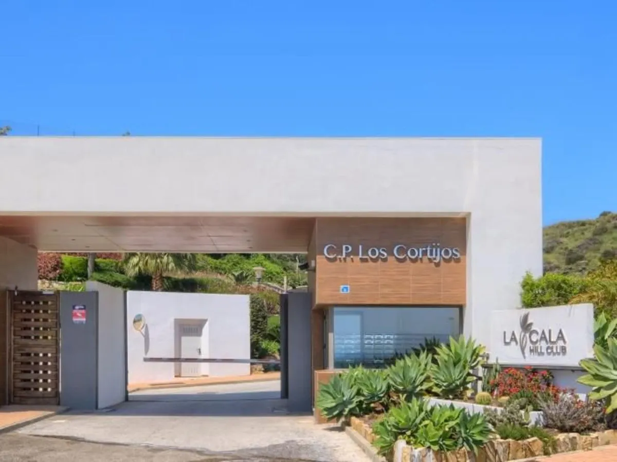 f00f3f84-46fa-4677-9849-c7dd5ad8e185