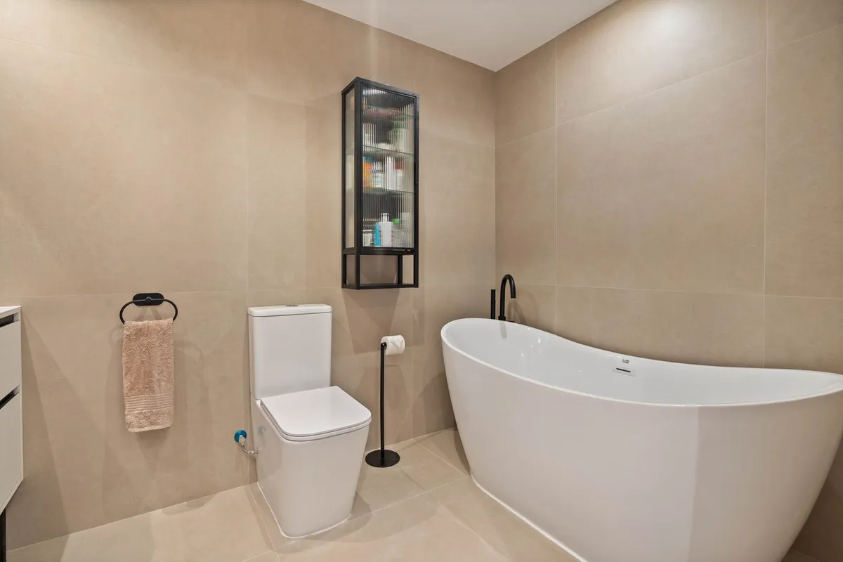 ff5ce11d-68e6-402c-bff7-aa8045e5ed7f