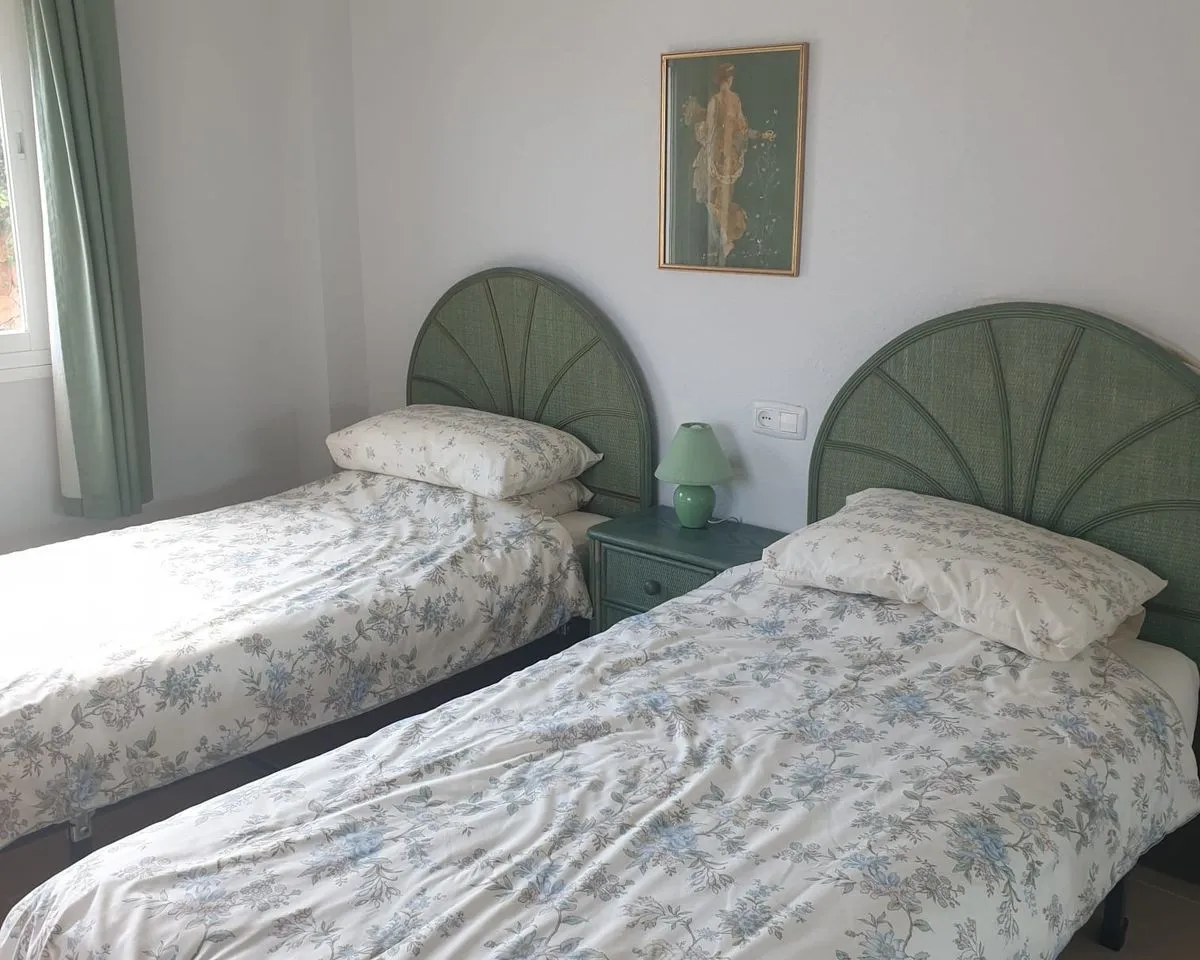 03373c32-c3ec-4106-90fe-b8ac5aeab0ce