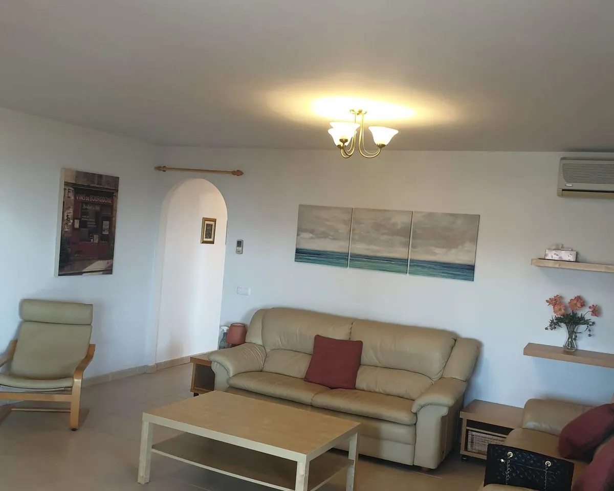 370f6cb7-03c0-4f7c-a54f-48cd813cafbd