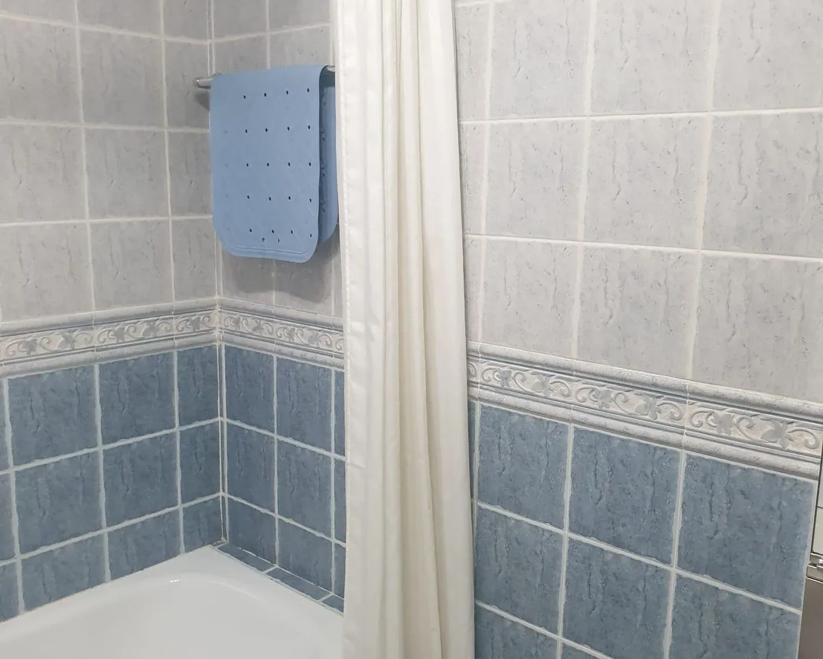 b979eb58-f642-480e-ba97-07c7571ff086