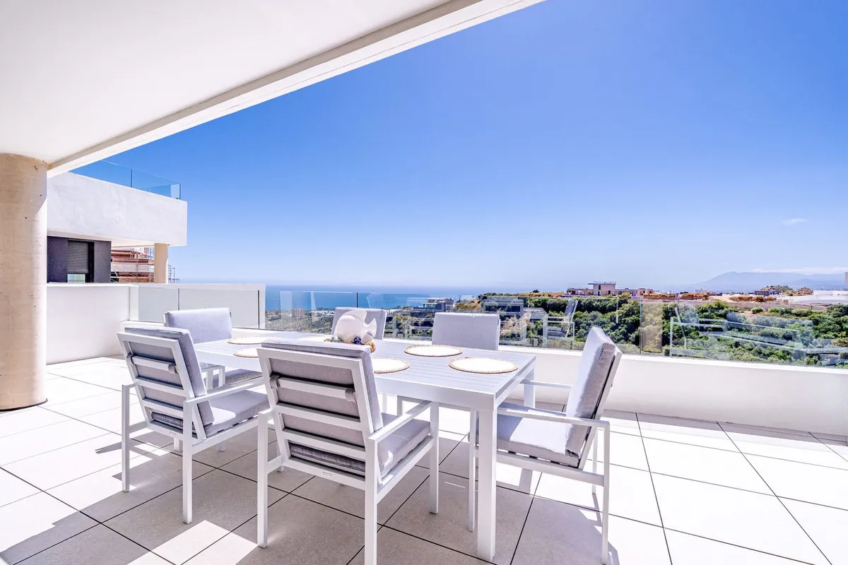 2a29040f-63e5-4baf-a20e-8a353933af9f