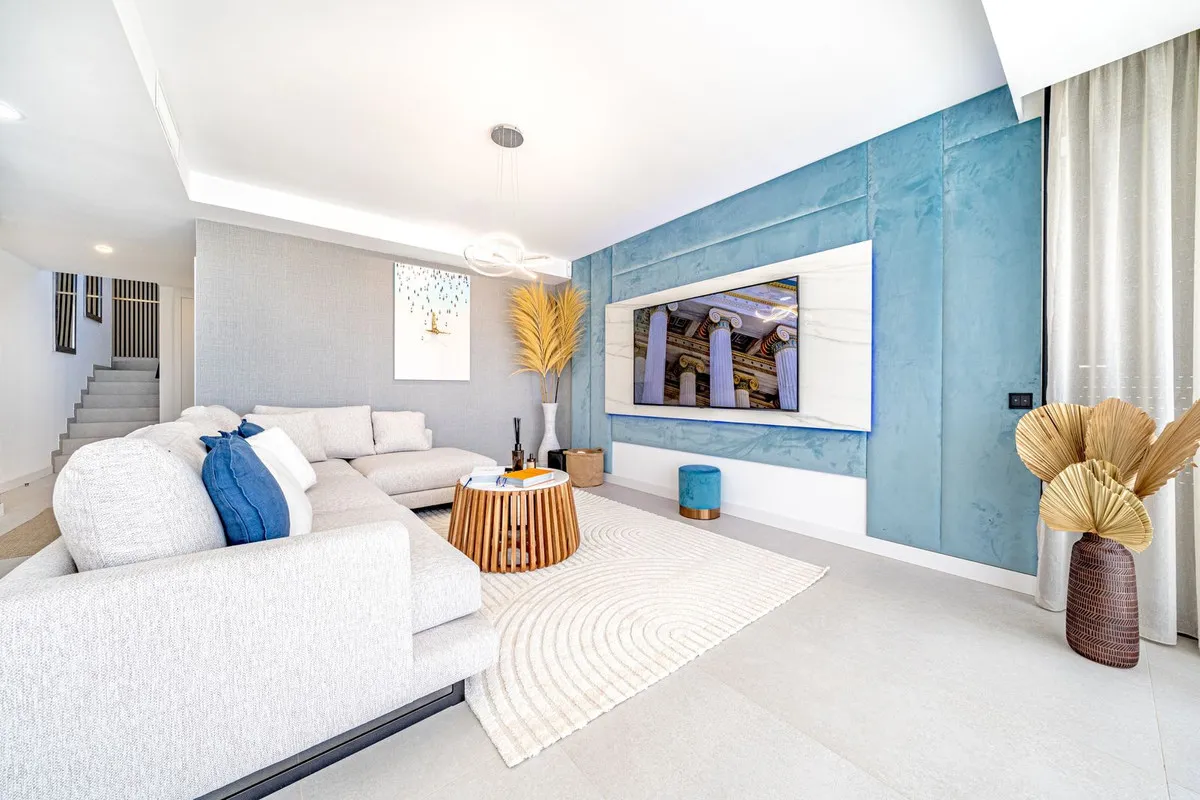 2b945a0b-5802-48a8-a4aa-2f573d9ce391