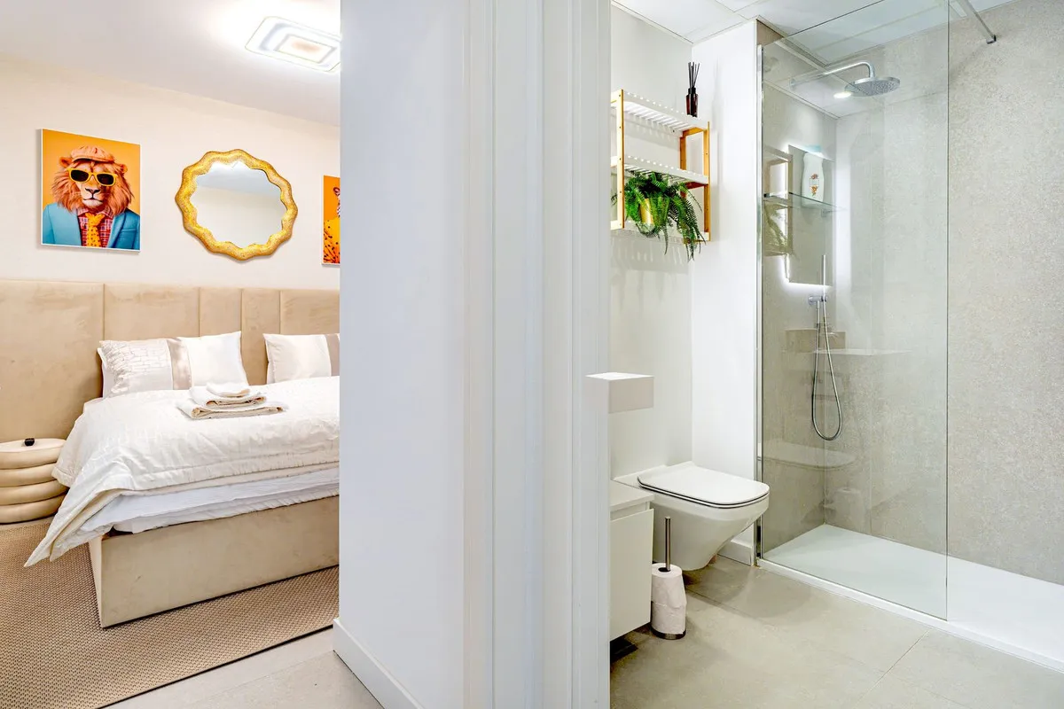 6ba34a5a-d9f7-4a20-8966-c83f4105989d