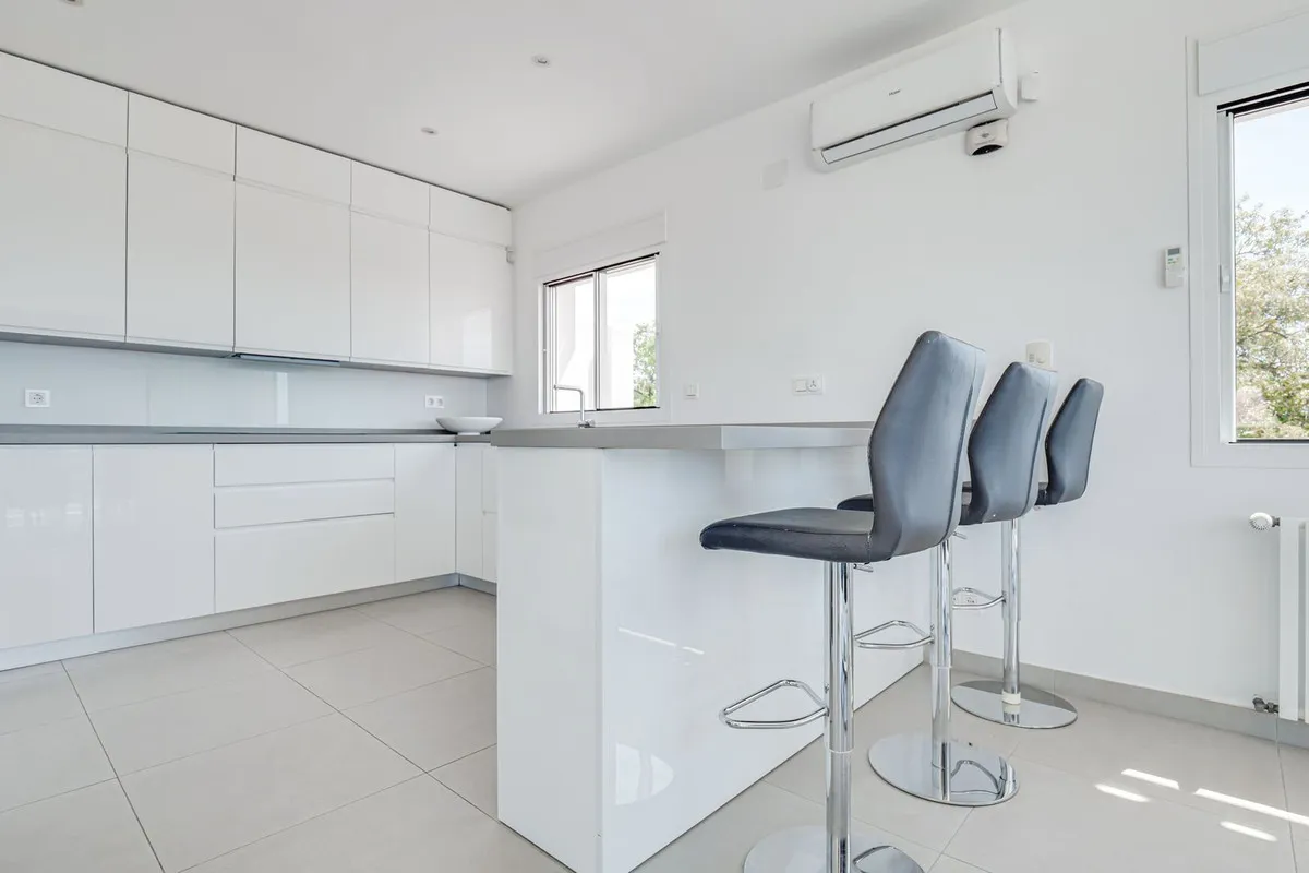 027899e0-fd2d-4b23-98b3-2acc7fc19a3a