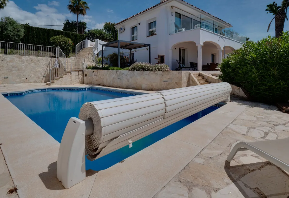 0fe0d1d3-6e57-442f-ba6c-8fde2ddd8c31