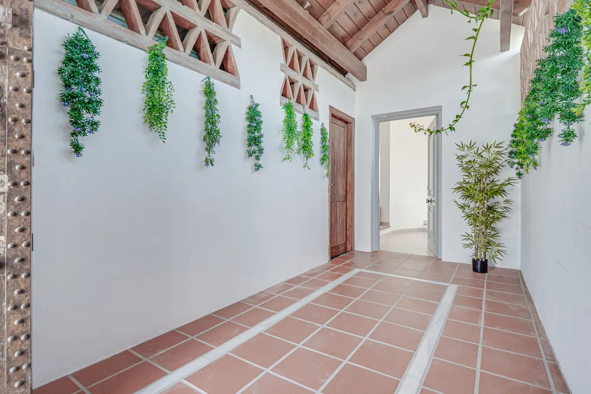 1fc82c48-1409-4fed-b5ff-a238b7f72b65