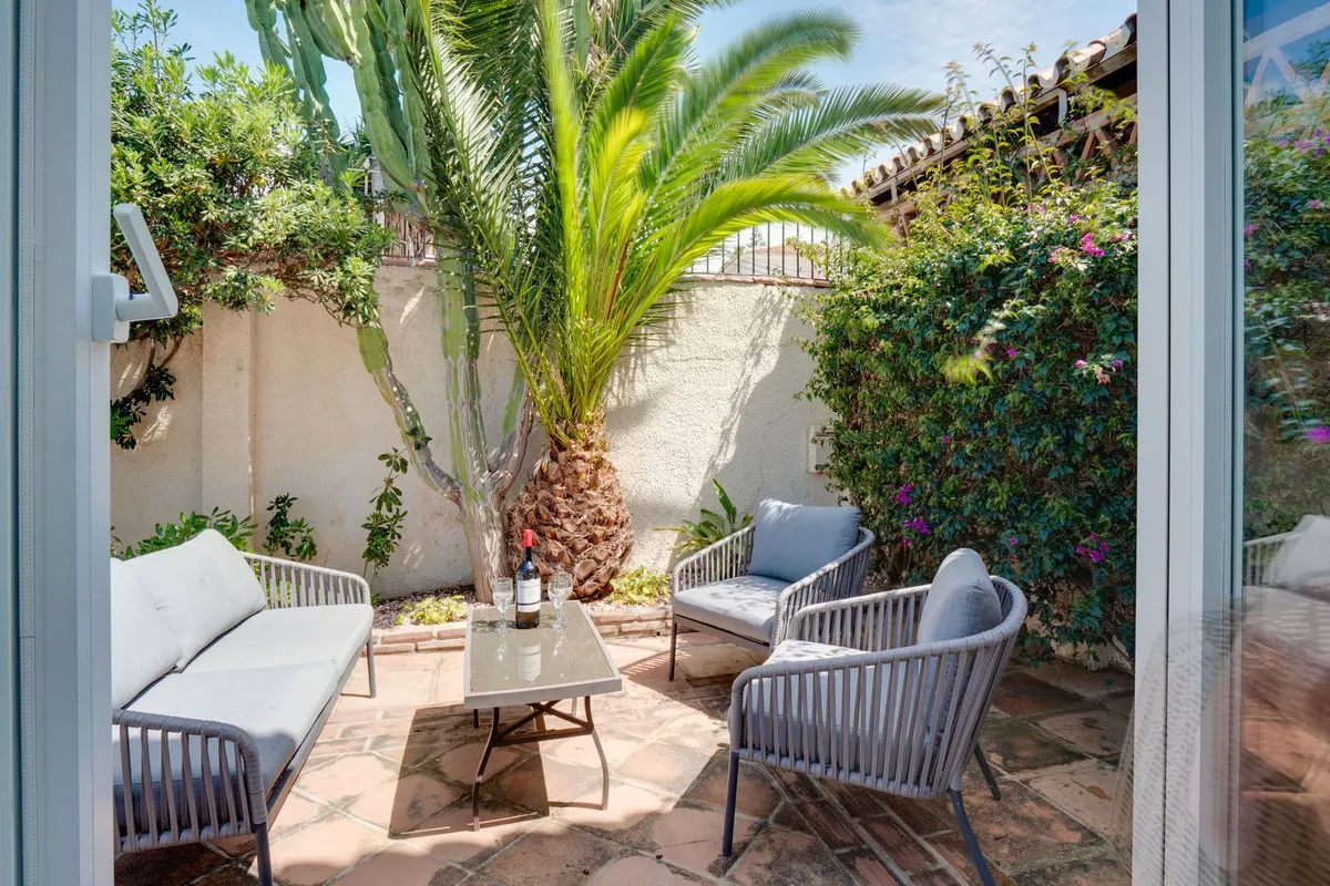 20004462-2e34-46ce-b63c-6e9ce879cf78