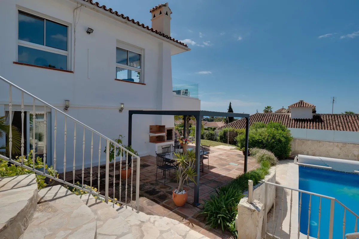 44a930b0-8a25-48fb-8db8-456e358e95dd