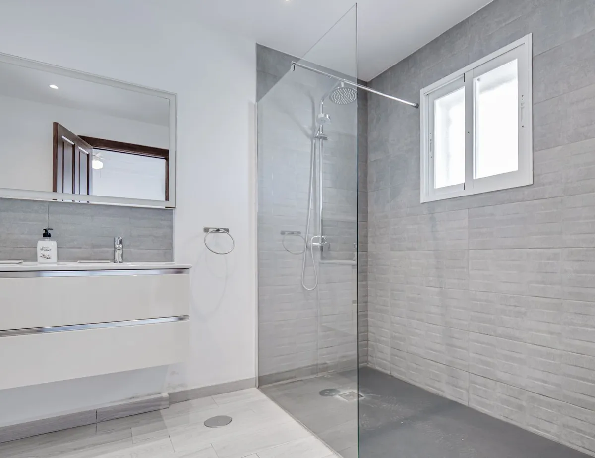 53e3ec8a-636c-4a2f-963e-8d398fe20b14