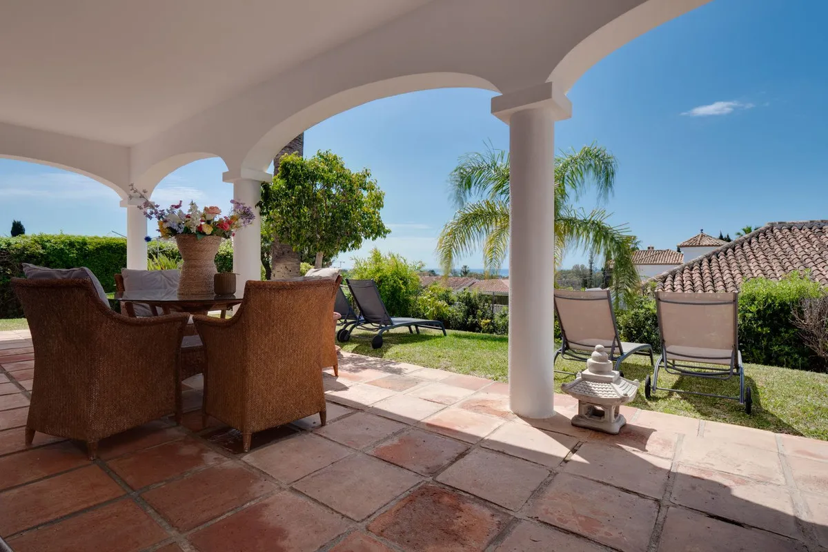 82d84048-89d1-461f-a7fa-f5f4b7334213