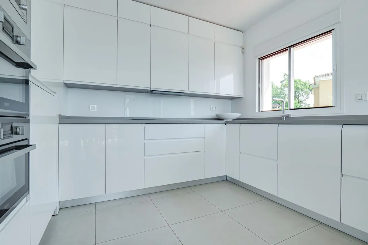 9cea5c44-1725-41db-88e7-03b01d8b34b8