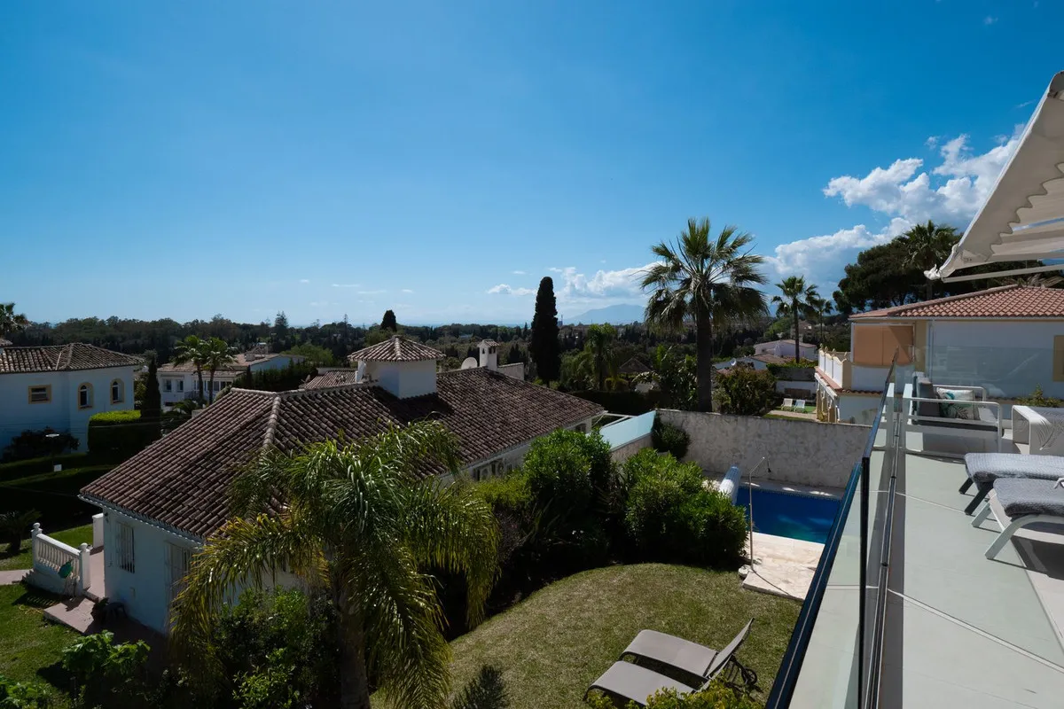 b8ee5273-1393-4ed6-9bba-9b7397271b58