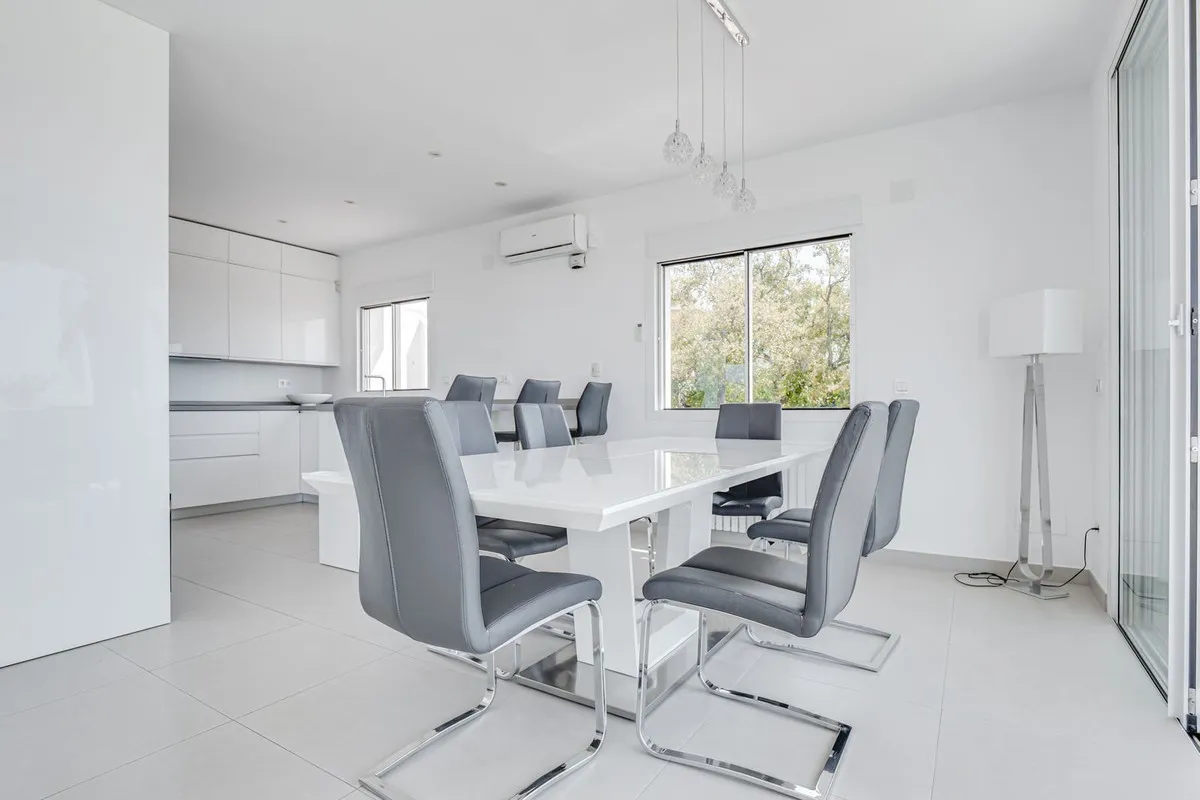 d620d147-3d5b-436b-a705-eea420b5086d