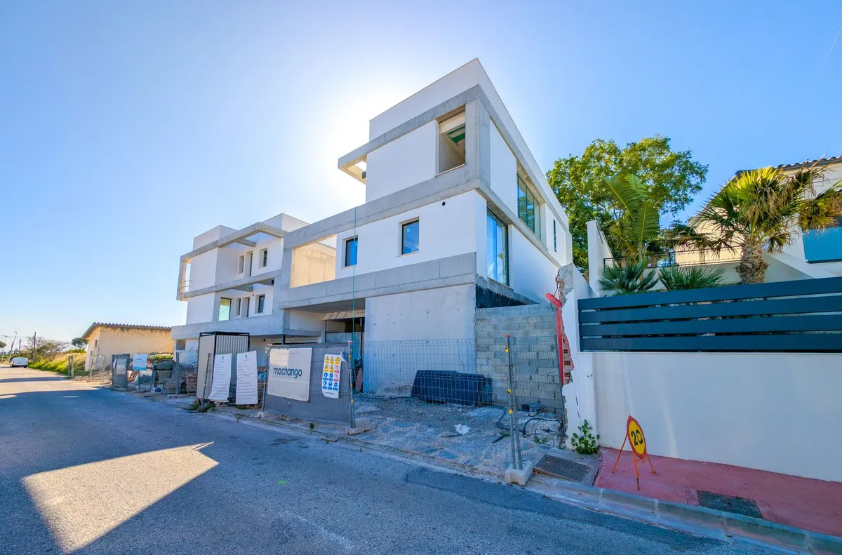 58f027fa-86ab-4a67-b599-ec1eabe499d1