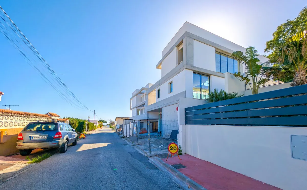 ef2bcf43-7d16-4756-a4a8-2ac414312588