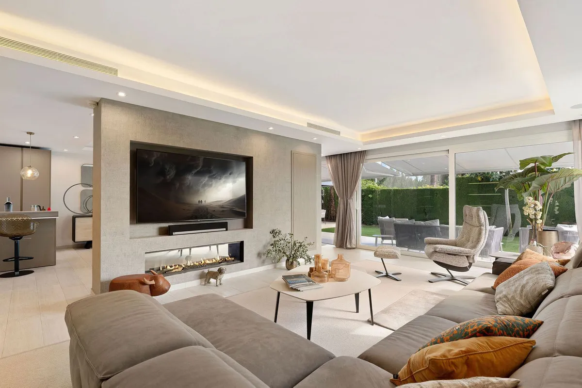 0a0047fb-b066-4511-b785-b86bd3d8fd7a